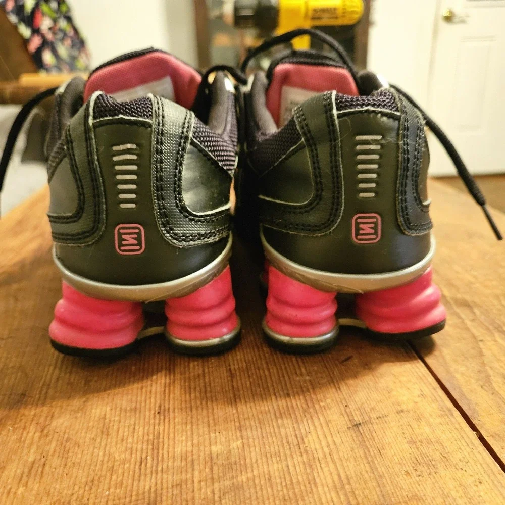 Nike‎ Shox M2 Womens 7.5 Black Hot Pink Silver 2009 370838-061